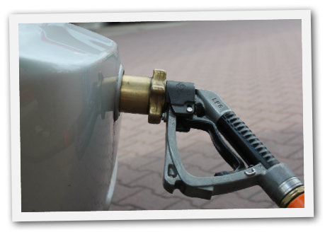 Autogas Tank-Einfüllstutzen in der Stoßstange