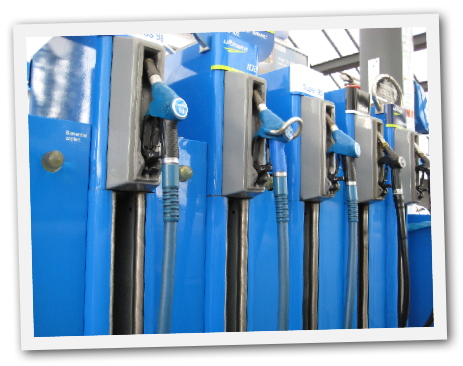 Benzin an der Tankstelle